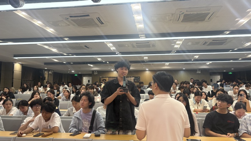 本科元年开胜境 酒店新苗向阳生...